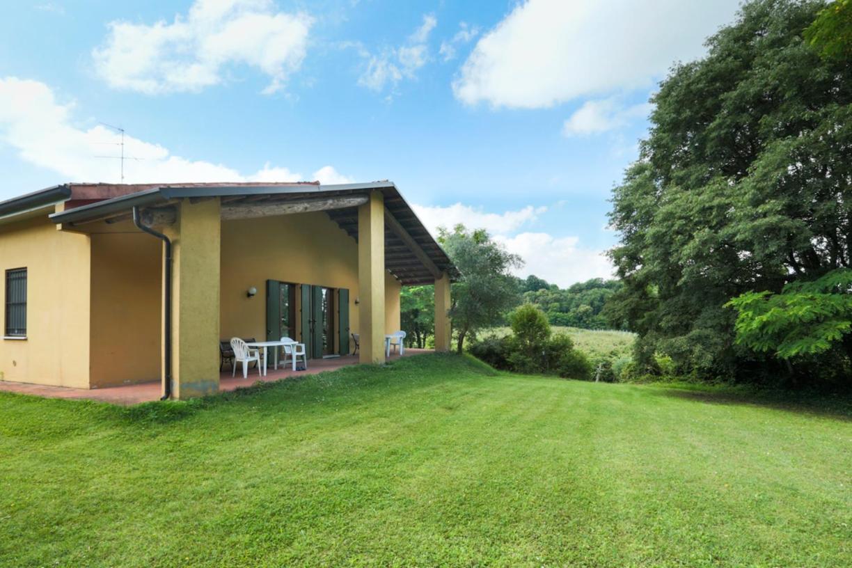 Agriturismo Case In Collina Volta Mantovana Eksteriør bilde