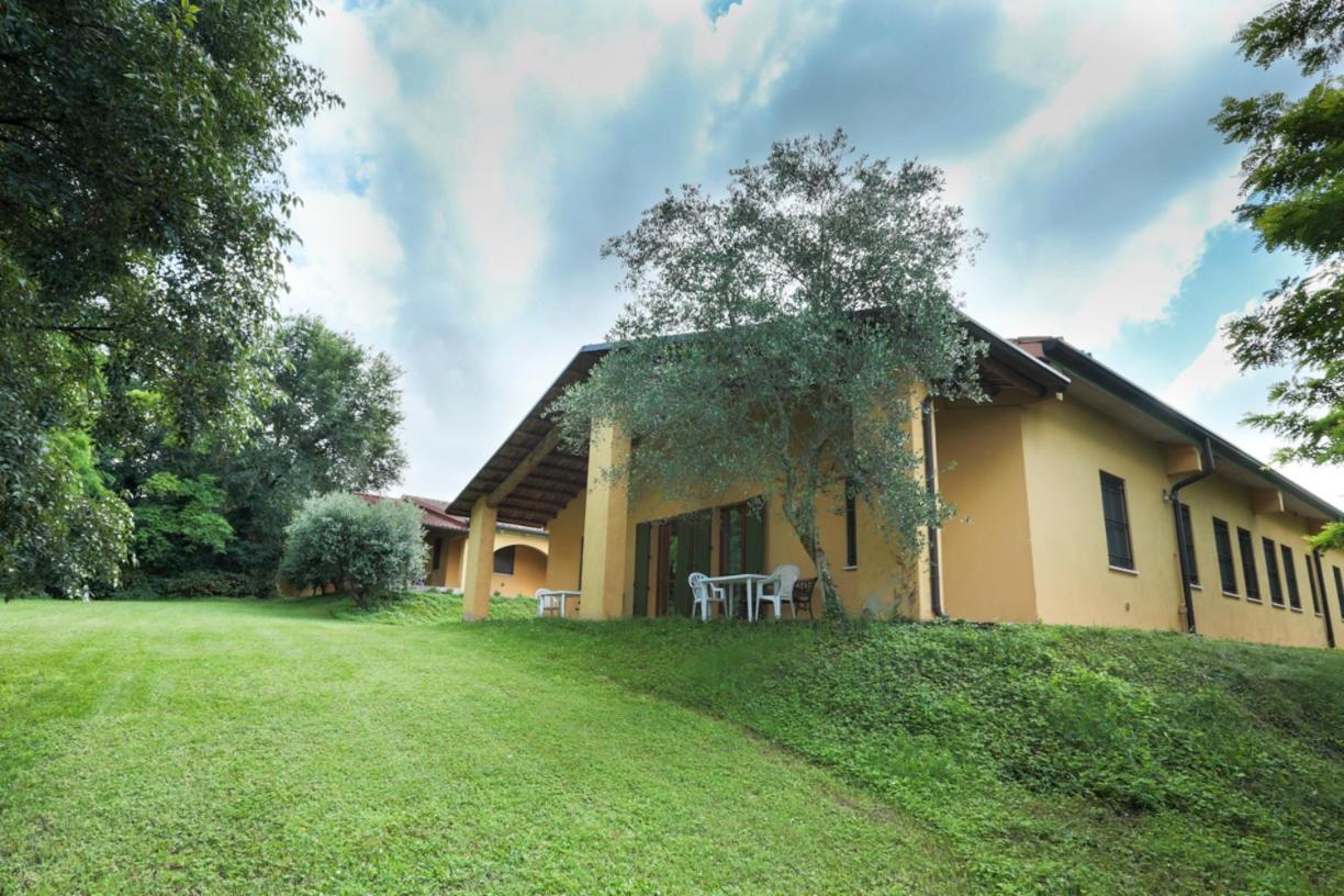 Agriturismo Case In Collina Volta Mantovana Eksteriør bilde